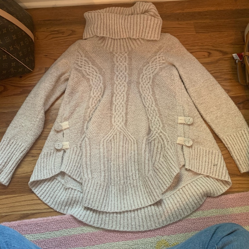 Over sized turtle neck